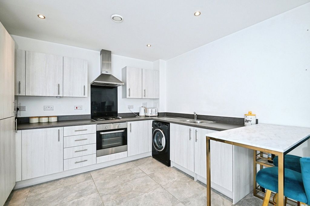 Property photo 1 of 14 Pbox-Img.Jpg