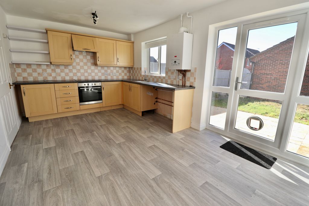 Property photo 2 of 17 Img_1587