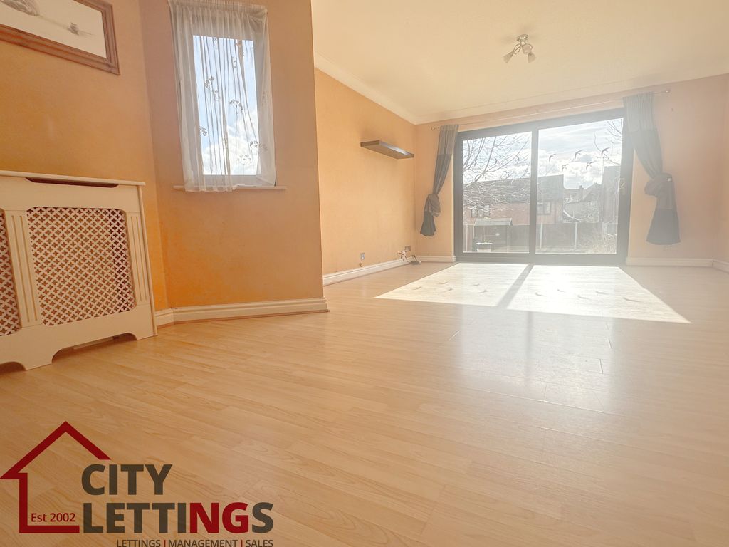 Property photo 3 of 12 Img_3033