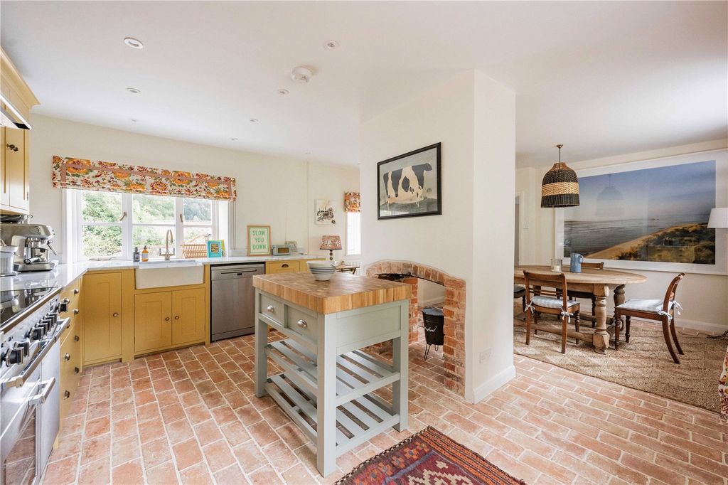 Property photo 2 of 15 Kitchen