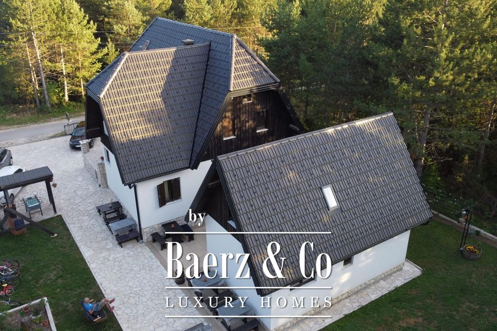 Property photo 2 of 35