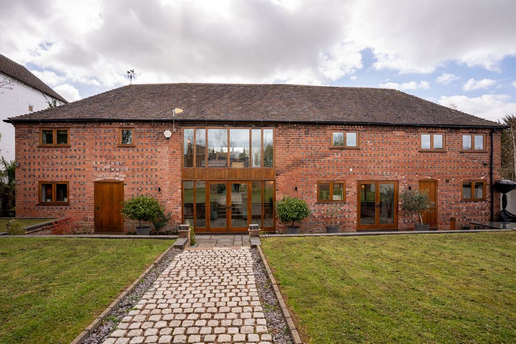 Property photo 1 of 33