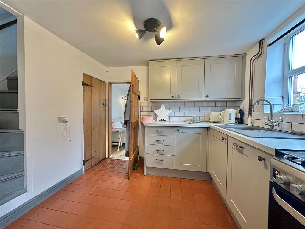 Property photo 3 of 19 11.Jpg