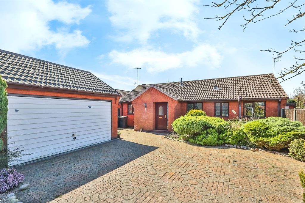 Property photo 1 of 17