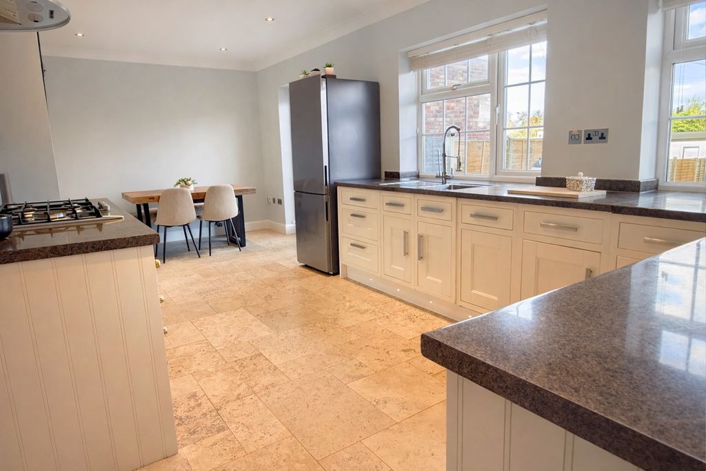 Property photo 3 of 30 Photo #3