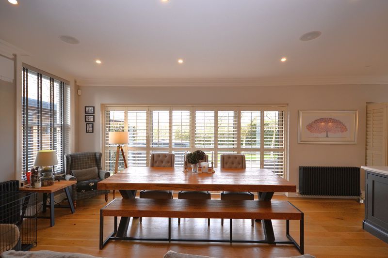 Property photo 3 of 33 Photo 25