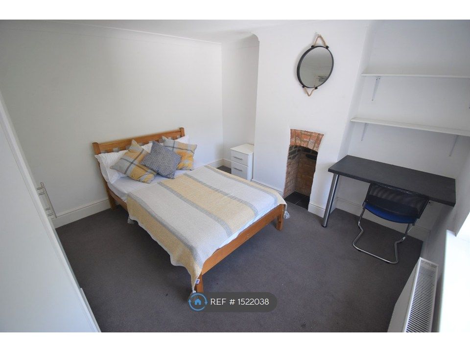 Property photo 2 of 13 Kitchen