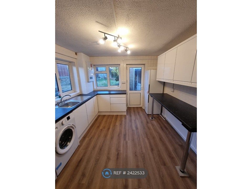 Property photo 2 of 13 Kitchen