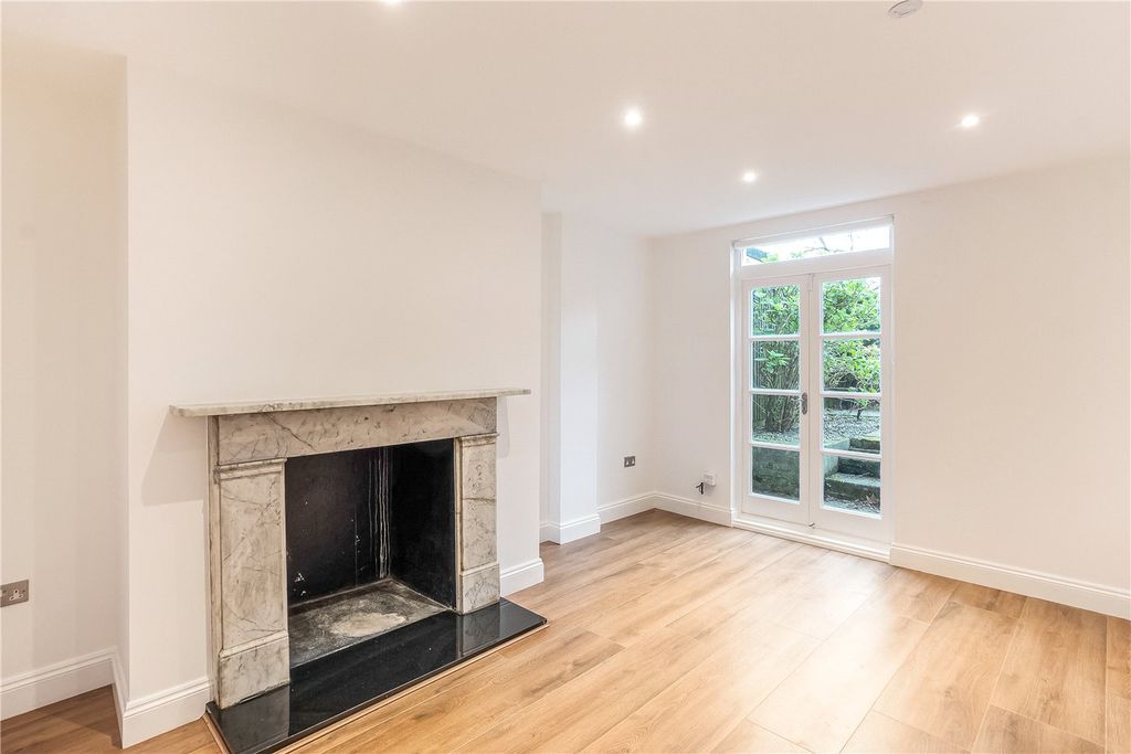 Property photo 3 of 9 Reception Room P1