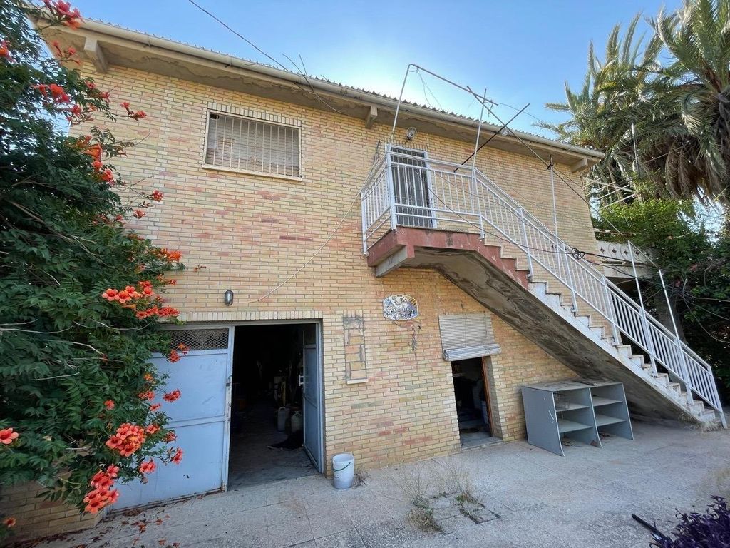 Property photo 3 of 32