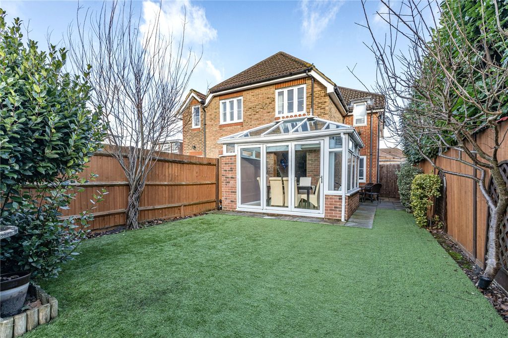 Property photo 3 of 23 Picture No. 27