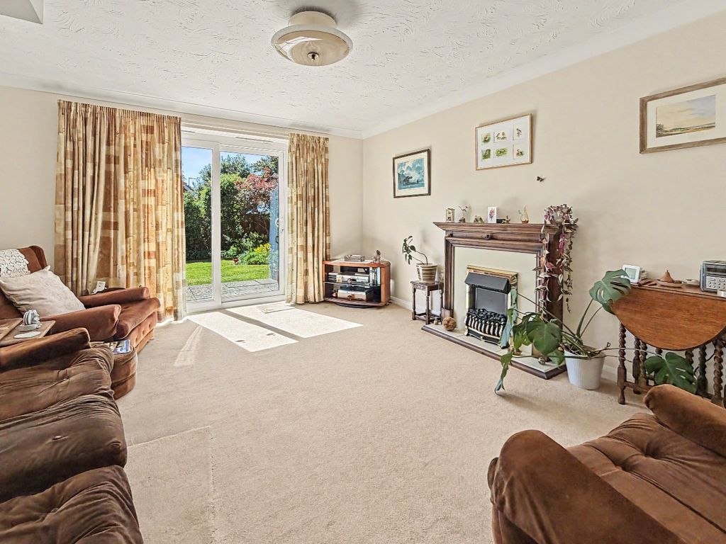Property photo 3 of 38 4105116