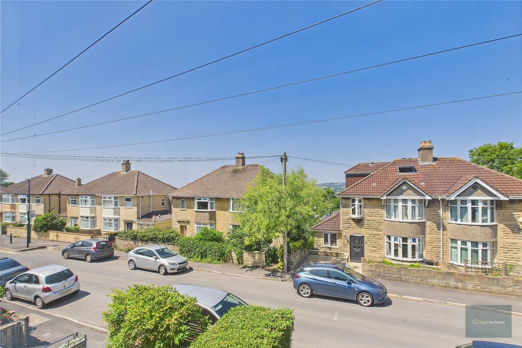 Property photo 2 of 14 Picture No. 07
