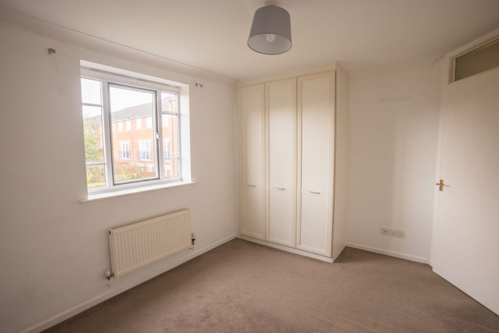 Property photo 3 of 28