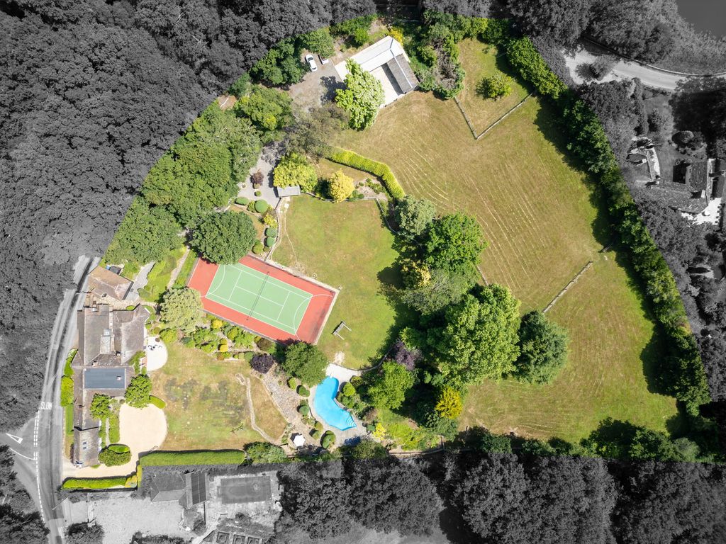 Property photo 2 of 41