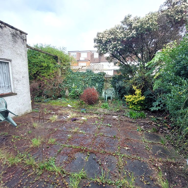 Property photo 3 of 3