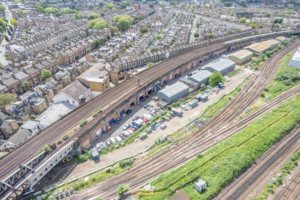 Property photo 2 of 3 Flexible Property Space