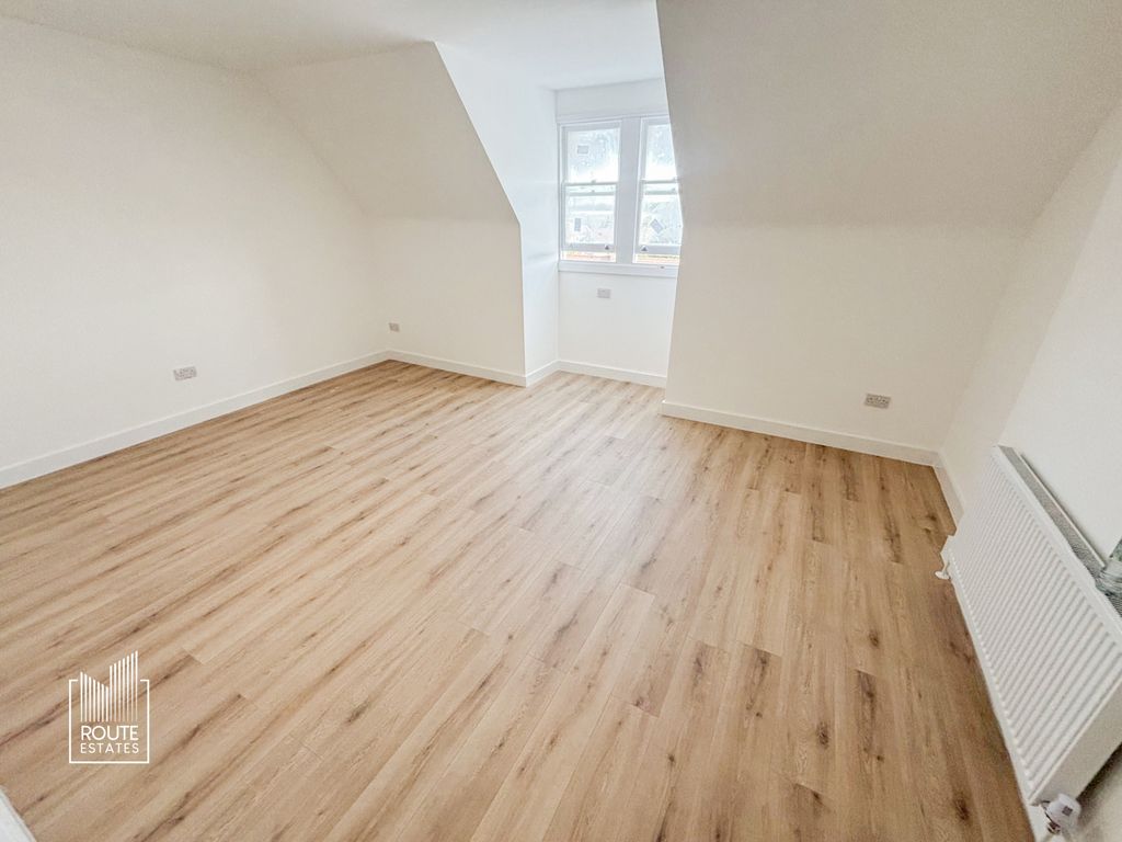 Property photo 3 of 16 Photo 9