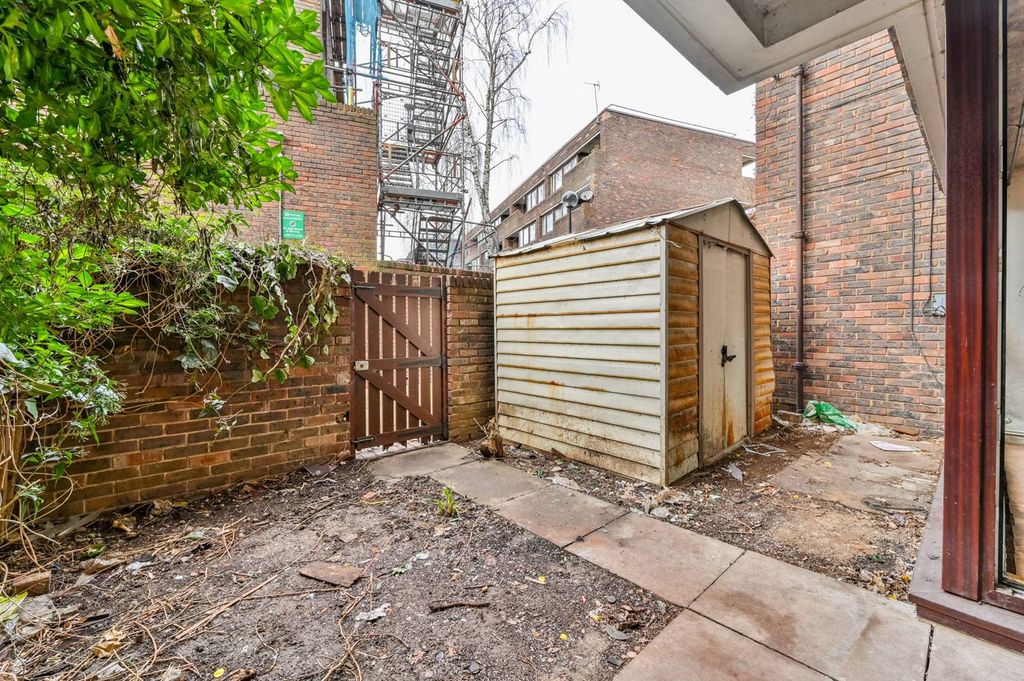 Property photo 3 of 6