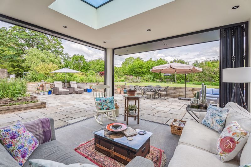 Property photo 2 of 37 Conservatory