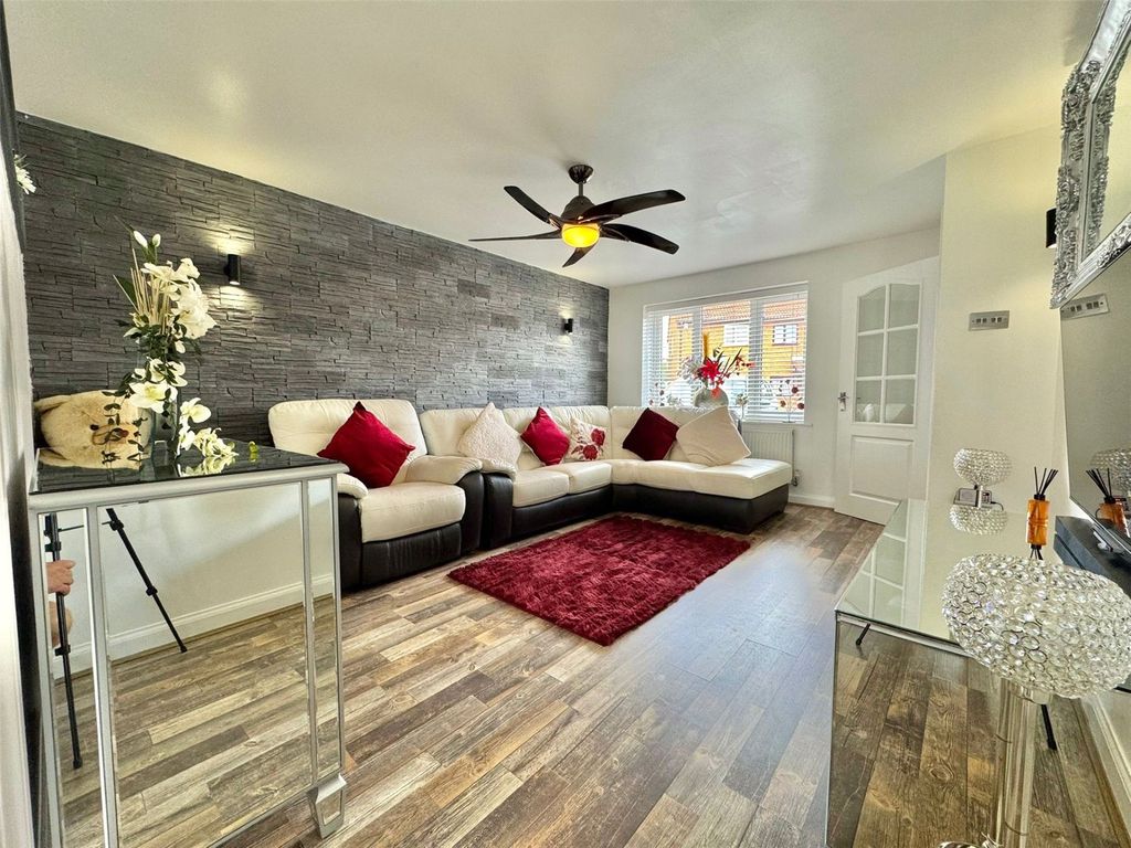 Property photo 2 of 21 Picture No. 25