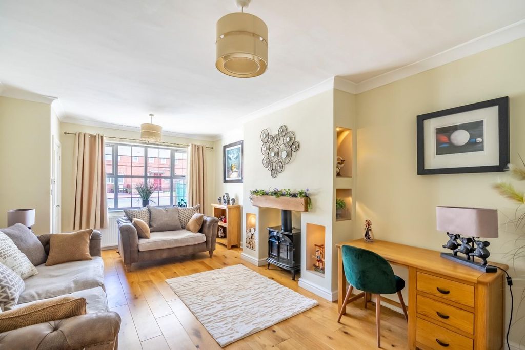 Property photo 2 of 18 Living Room