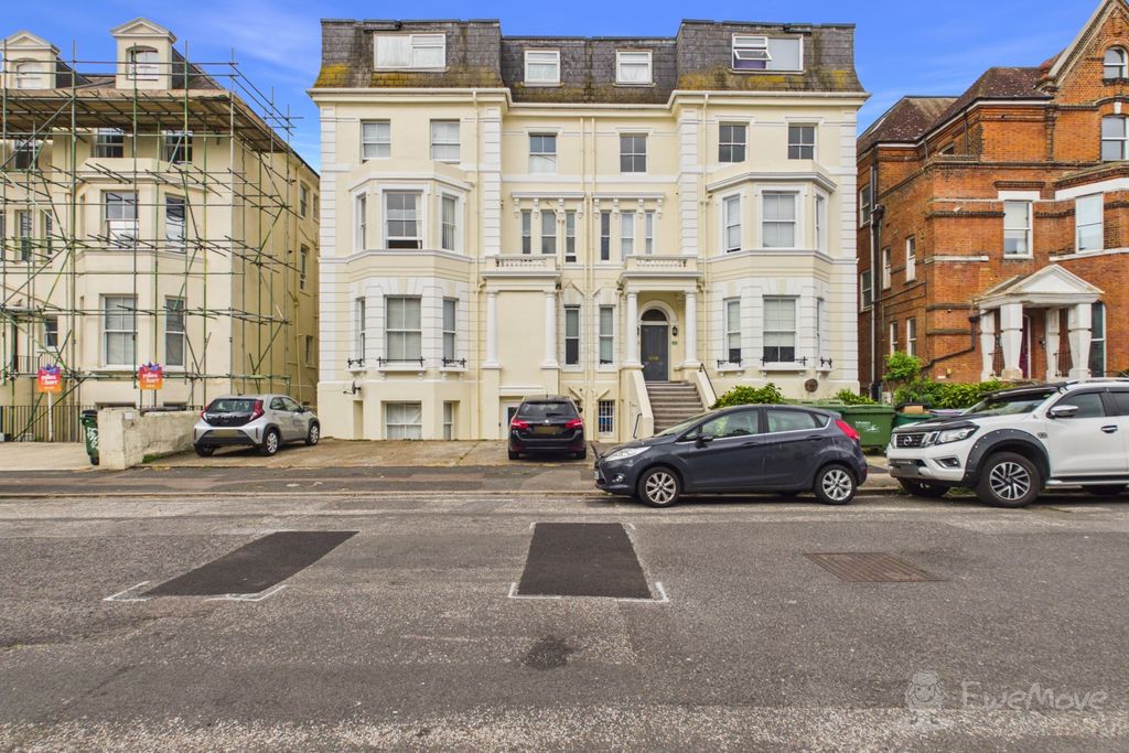 Property photo 1 of 10 External