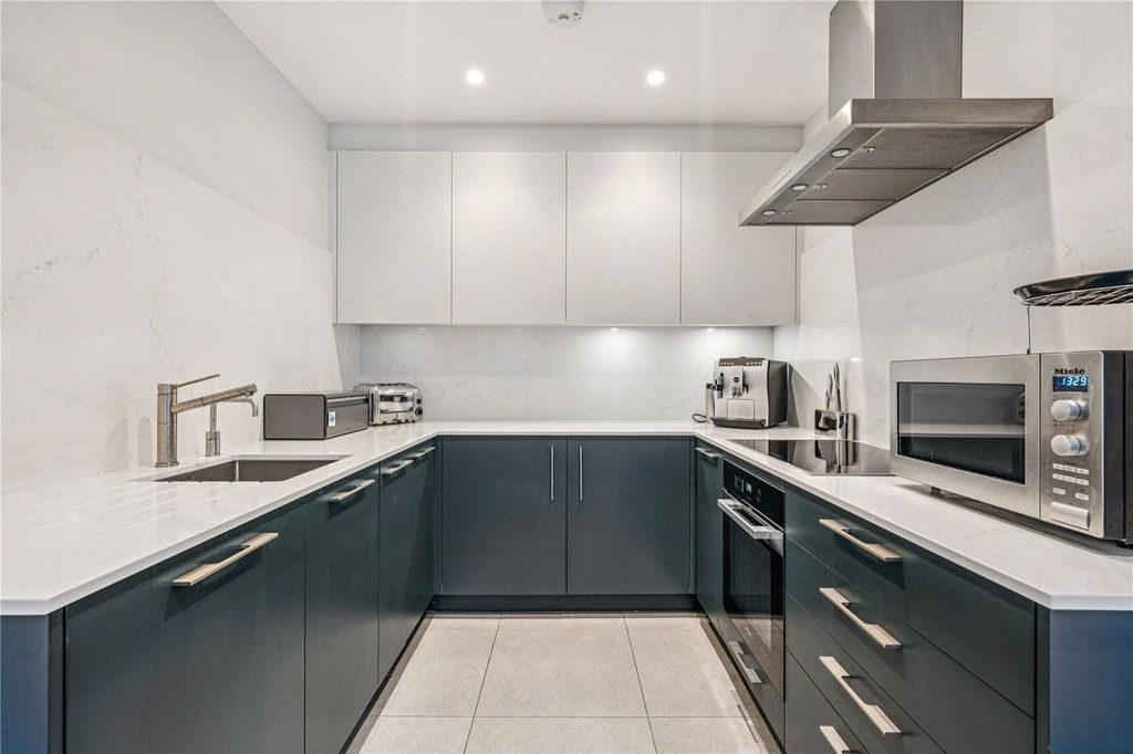 Property photo 3 of 15 Picture No. 19