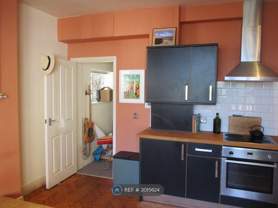 Property photo 3 of 24