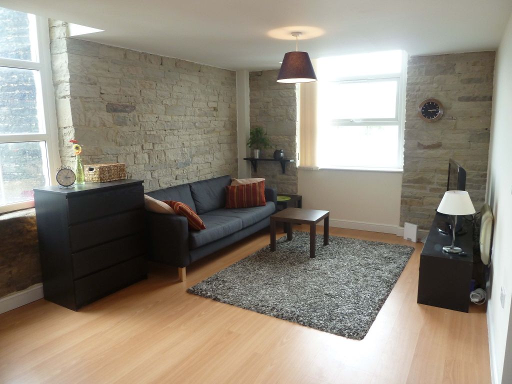 Property photo 3 of 10 Photo