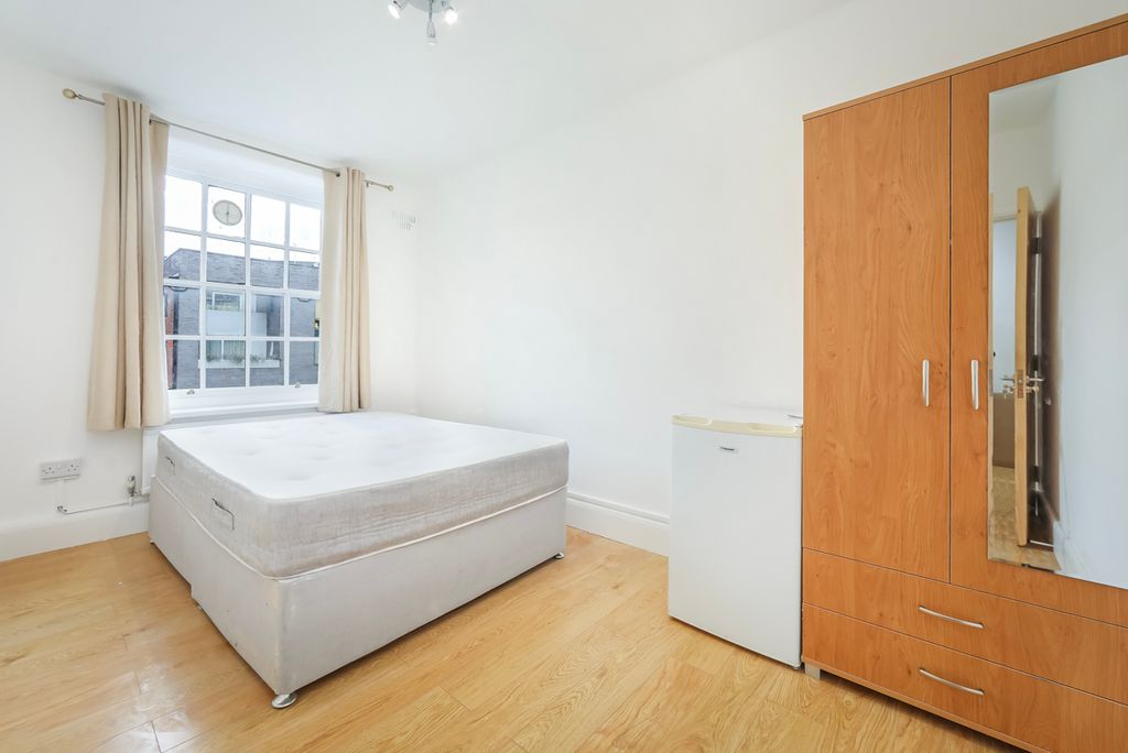 Property photo 1 of 5