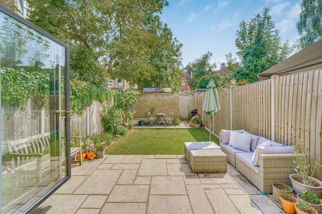 Property photo 2 of 11 Picture No. 10