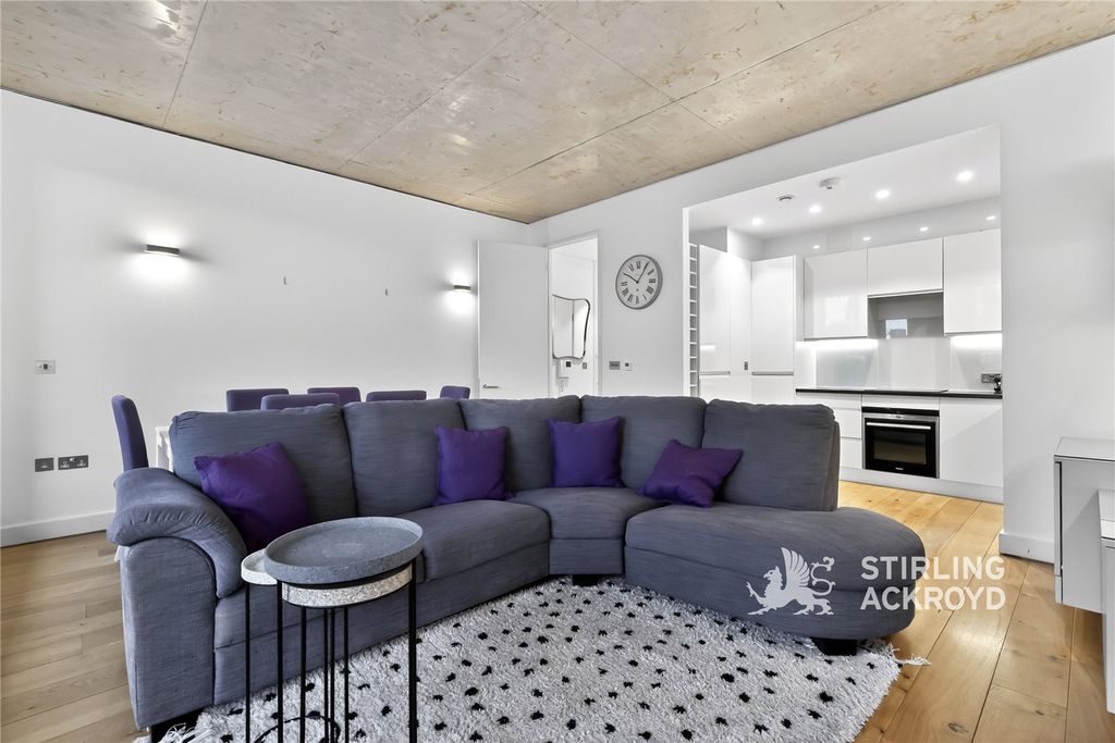 Property photo 1 of 21 Reception Room