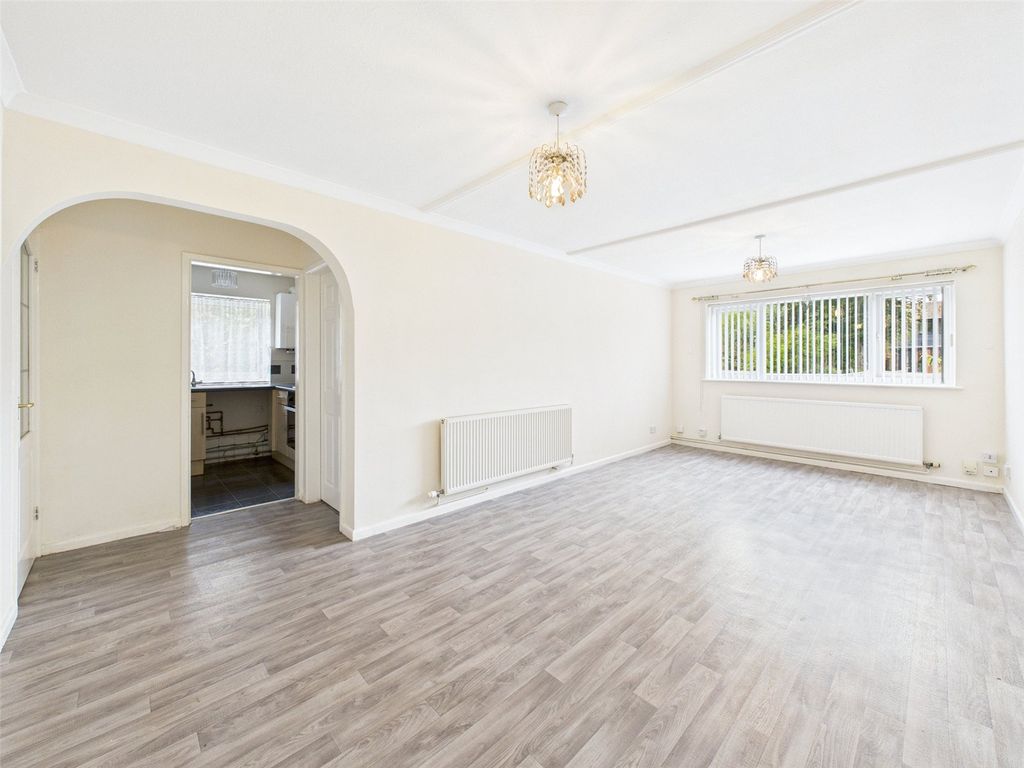 Property photo 2 of 16 Picture No. 10