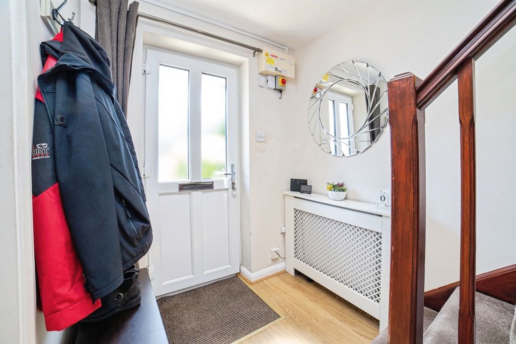 Property photo 3 of 17