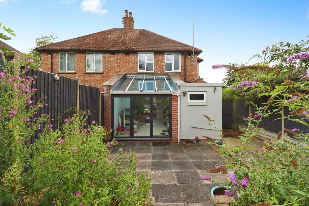 Property photo 2 of 17