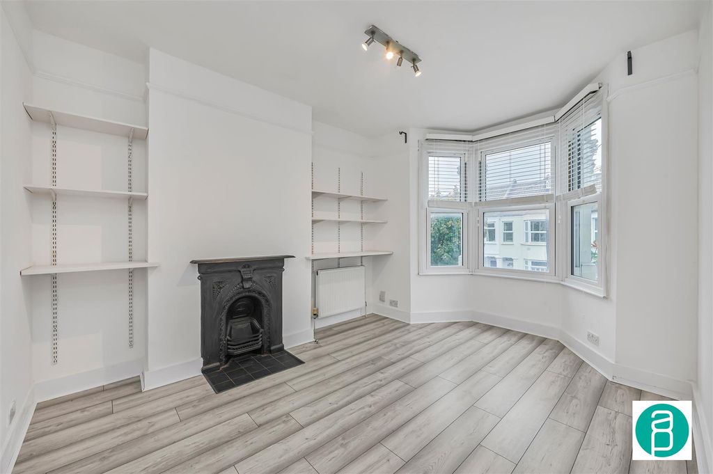 Property photo 1 of 10 Andrew_Purnell_-_Dryden_Road__Sw19_8Sg_8.Jpg
