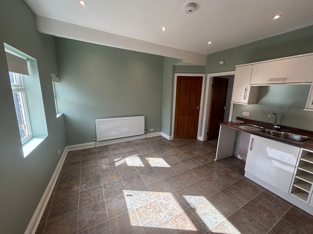 Property photo 3 of 11 Picture No. 30