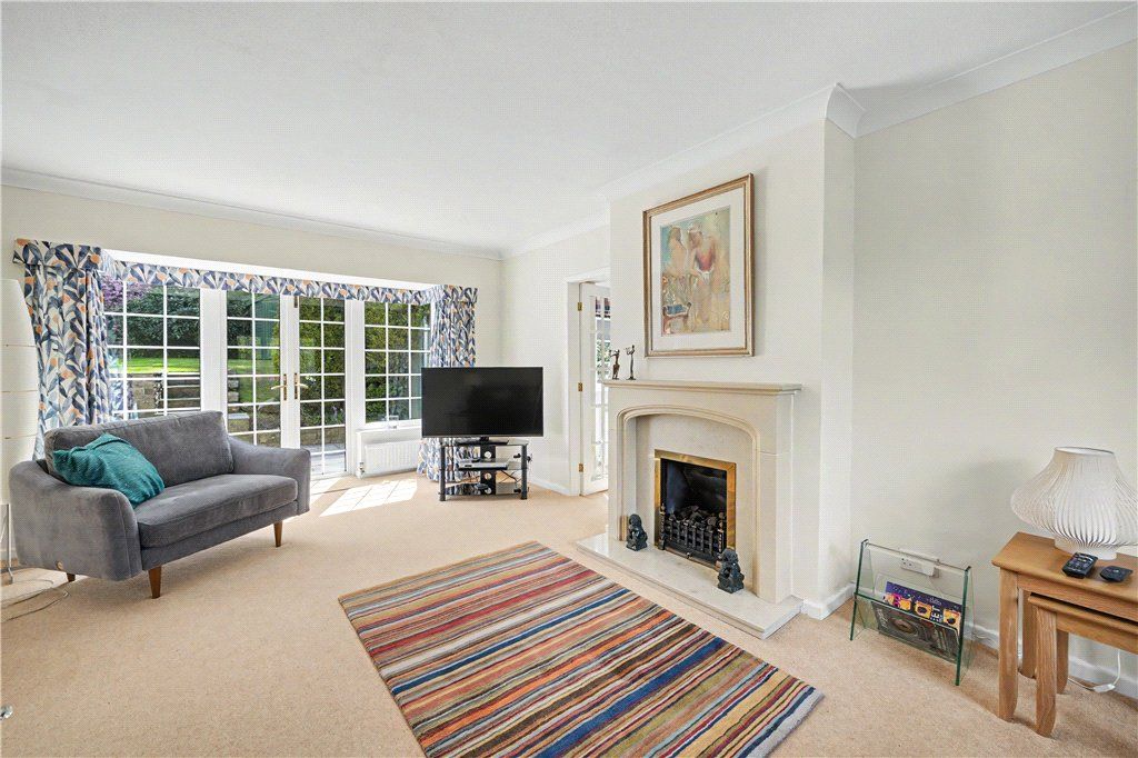 Property photo 2 of 20 Sitting Room