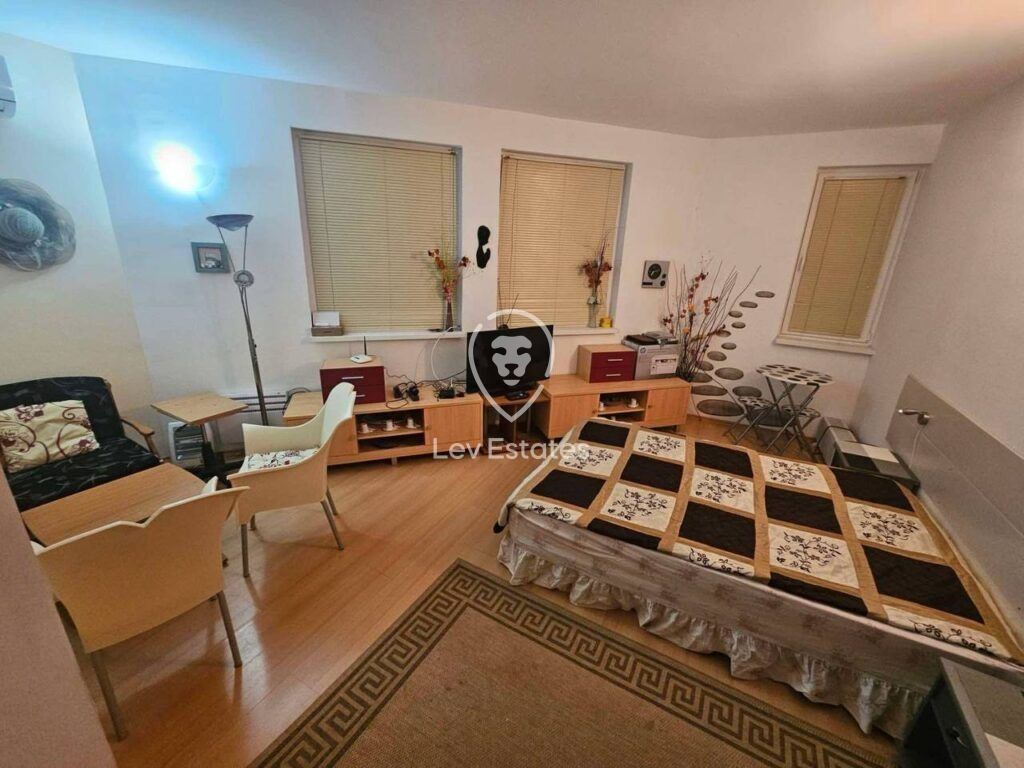 Property photo 3 of 14