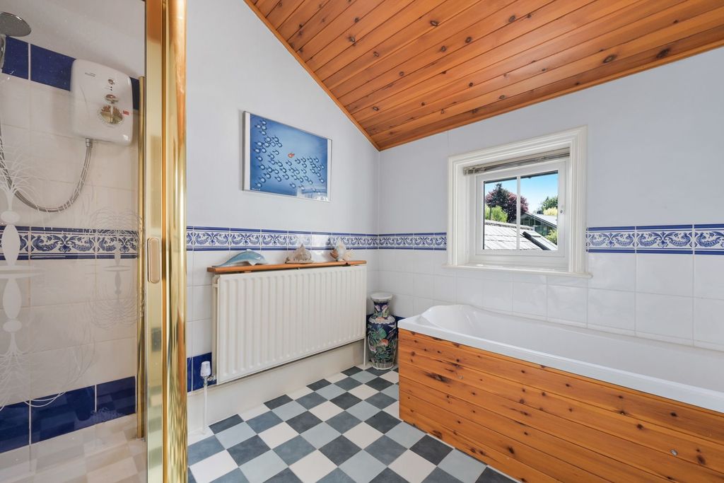 Additional image 21 of 6 bed detached house for saleQuarry Road, Oxted, Surrey RH8