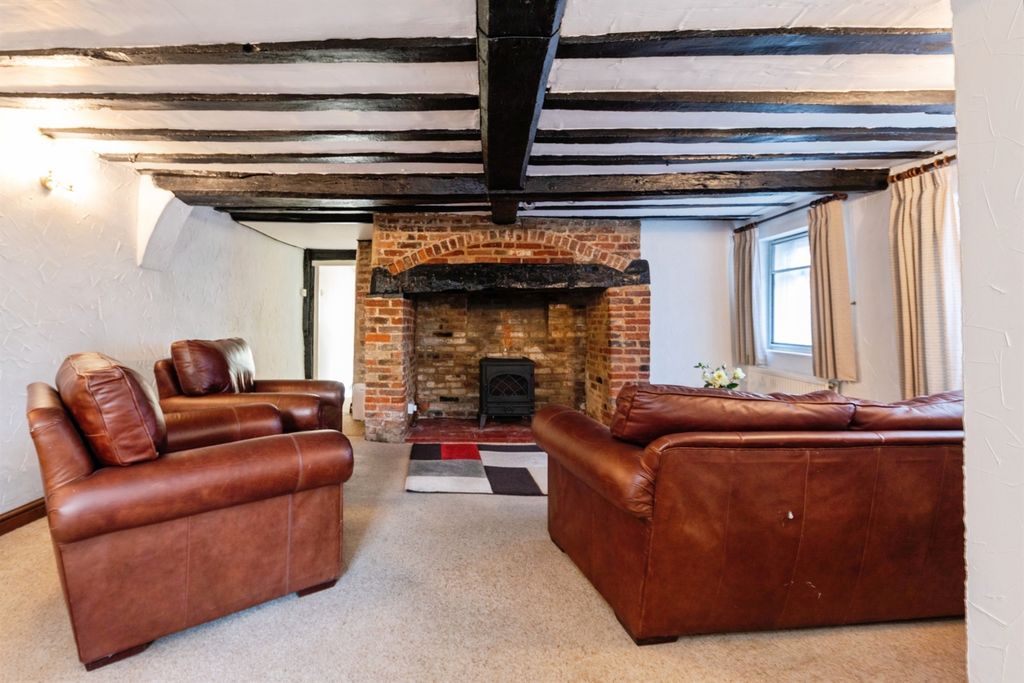 Property photo 3 of 13