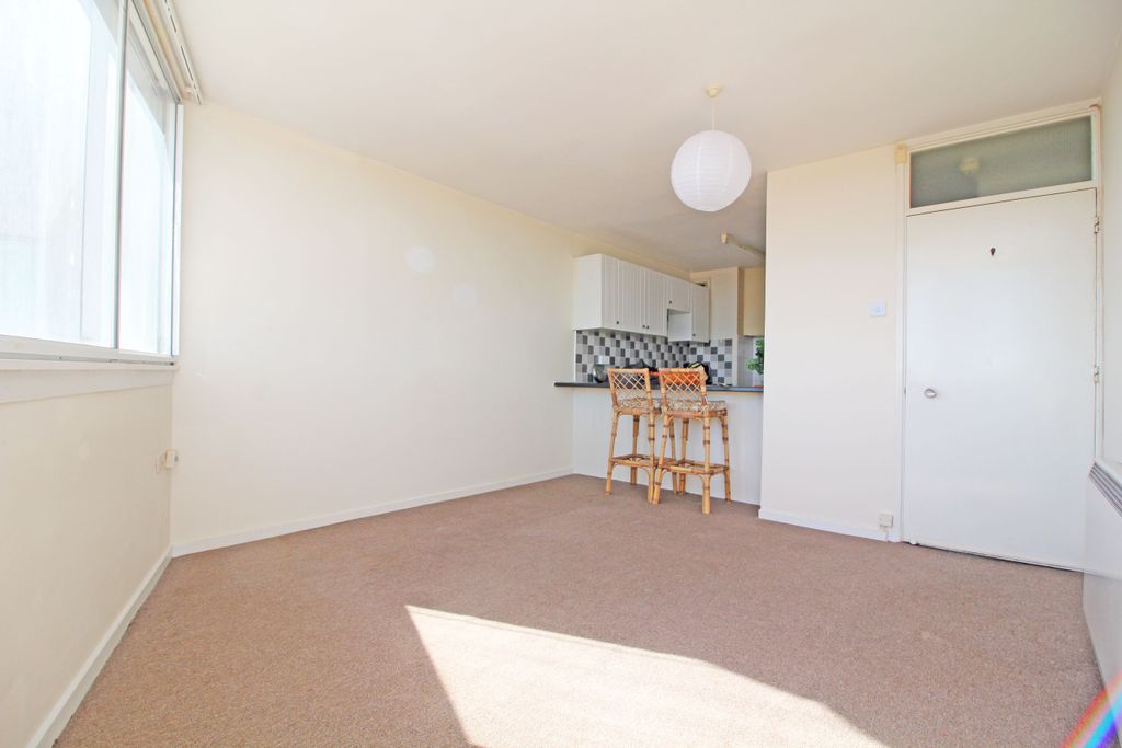 Property photo 2 of 8 Picture 2