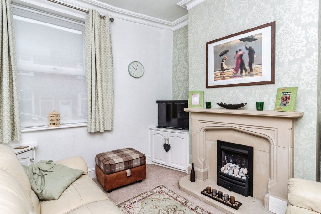 Property photo 2 of 15