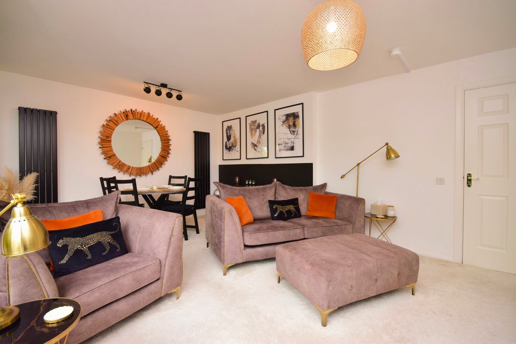 Property photo 3 of 32
