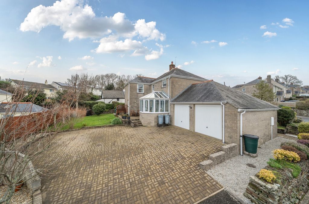 Property photo 2 of 22 1395366-3-695E52E...