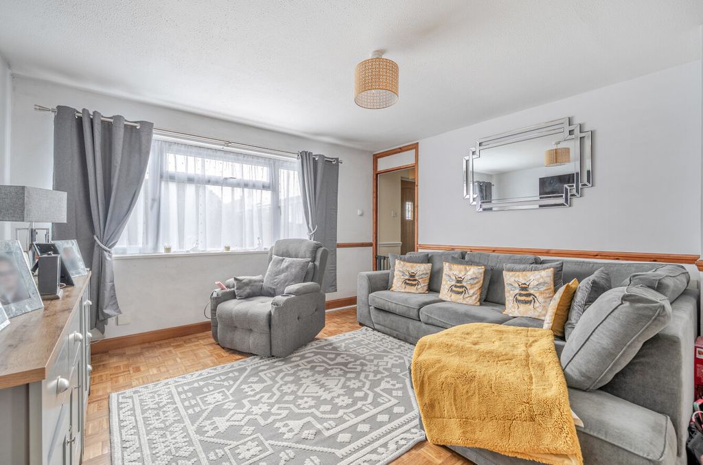 Property photo 2 of 10 1399879-15-6981E7...