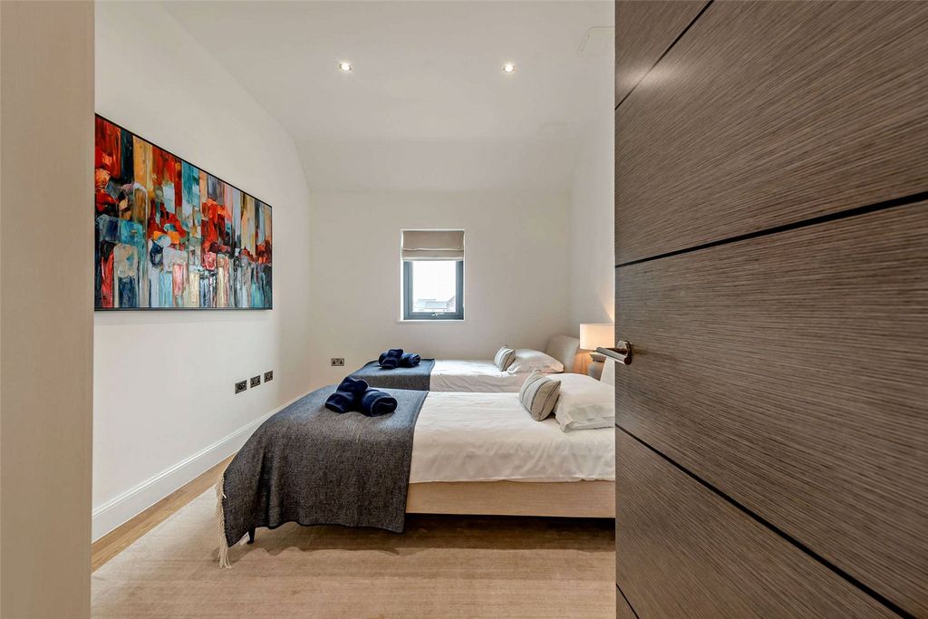 Additional image 37 of 2 bed flat for saleBattery Road, Tenby, Pembrokeshire SA70