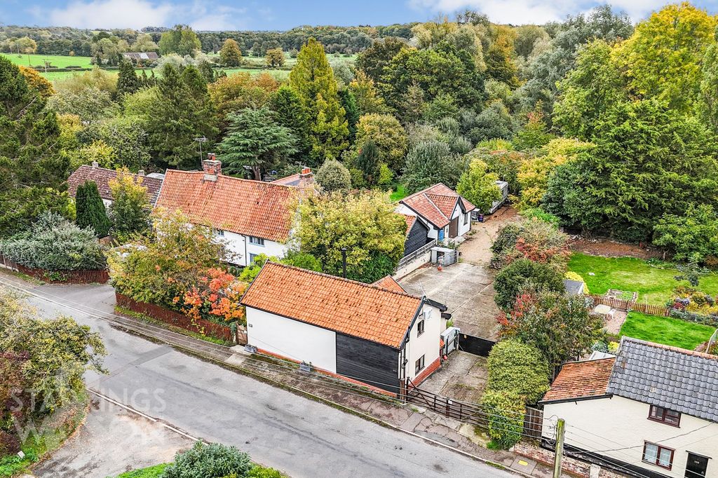 Property photo 2 of 38