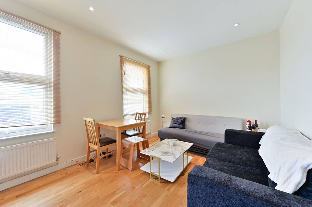 Property photo 2 of 5